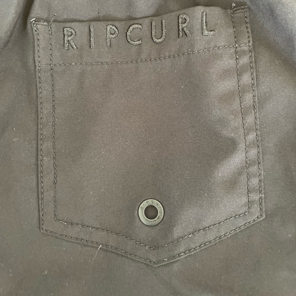 🌊RIPCURL🌊 drawstring board shorts - Picture 2 of 4